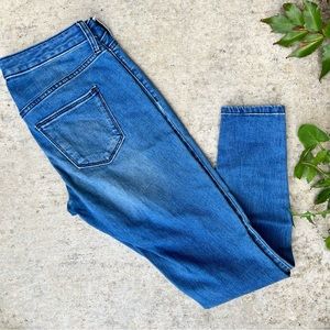 Universal Thread Jeans